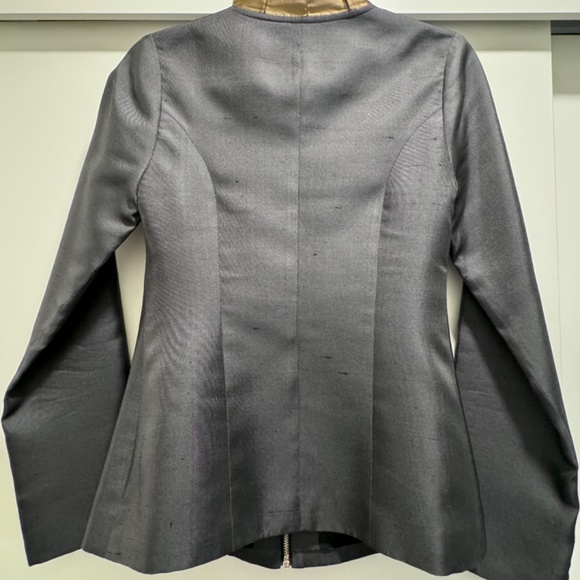 ZIBERLINE CIRCULAR PIECE NECK DETAIL JACKET - Picture 2 of 3